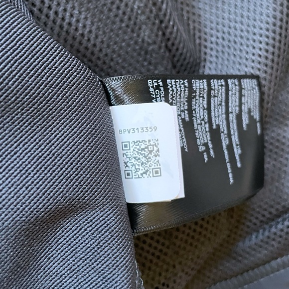 The North Face Men’s Stretch Soft Shell Grey Jacket - Picture 8 of 9